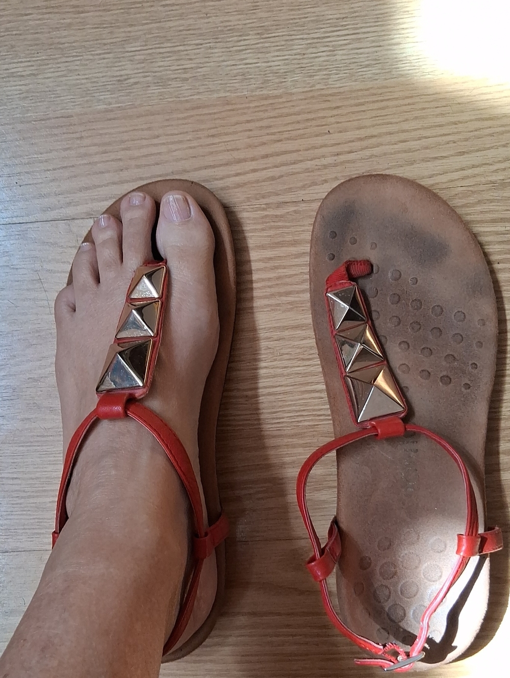 Women's Vionic Red T-Strap Sandals with Gold Pyramid Studs